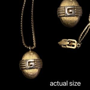 Authentic Vintage Givenchy G Logo Gold Plated Necklace